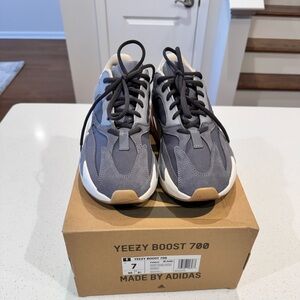 Adidas Yeezy Boost 700, men size 7 / women’s size 8 in excellent condition!